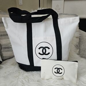 White and Black Totebag Shopping Bag Beach Bag with Pouch